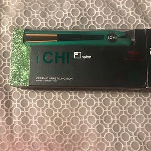 I.chi flat iron “1 in” in “enchanting emerald”